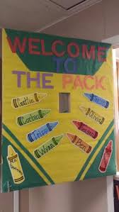 Crayon Theme Classroom Door Crayon Themed Classroom Classroom Themes Preschool Bulletin Boards