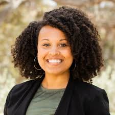 Brandy Arnold's Instagram, Twitter & Facebook