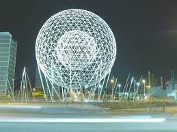 The Balls On The Falls Belfast Sculpture Belfast Beautiful Homes Sculpture