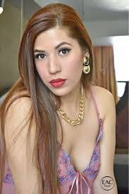 Maribel Roche's Instagram, Twitter & Facebook