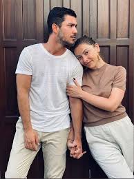 Ezgi eyüboğlu ve kaan yıldırım boşandı mi? Ezgi Eyuboglu Kimdir Hakkinda Bilinmeyenler Kadinev Com