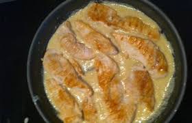 Blancs De Poulet A La Cra Me D Ail Recette Recette Dukan Blanc De Poulet Poulet A La Creme
