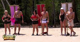 Pour la quatrième saison de « moundir et les apprentis aventuriers », c'est au cœur de la nature hostile du sud de la thaïlande que 14 volontaires, accro à leur petit confort, se lancent le défi le plus incroyable de leur vie : Moundir Et Les Apprentis Aventuriers 3 Melanie Evacuee D Urgence Paga Attaque Hillary Sous Tension Sur W9 Toutelatele