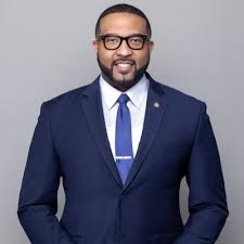 Crystal Melton (@CrystalMelton19)