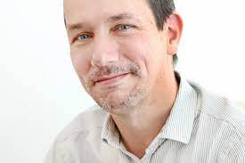 Il se passionne donc pour . Portrait Laurent De La Clergerie L Independant