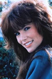 Lisa Santa's Instagram, Twitter & Facebook