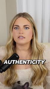 Krystal Schuster's Instagram, Twitter & Facebook