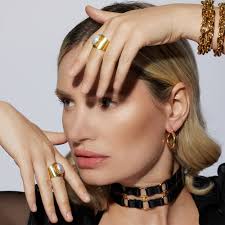 Venus White Pearl Gold Ring