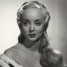 Hand analysis of Carolyn Jones