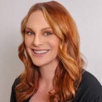 Kerri Flores's Instagram, Twitter & Facebook