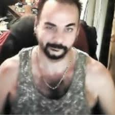 적어도 18세까지 데려가야 해”