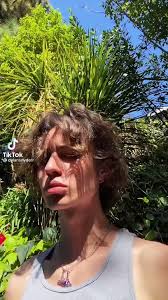 @icuddlehoney's video Tweet