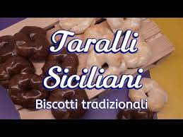 Il pan d'arancio è un dolce della tradizione siciliana caratterizzato da un intenso sapore agrumato, dato dall'utilizzo dell'arancia, buccia compresa. Giusina In Cucina Ricetta Dolce Pan D Arancio Di Giusina Battaglia