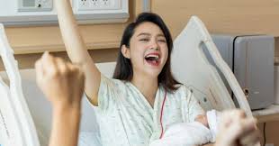 Minh Hằng hạ sinh quý tử đầu lòng với chồng doanh nhân