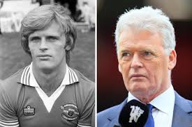 Gordon McQueen: Towering Defender and Scottish Icon'' Gordon McQueen  (1952–2023) was a commanding Scottish center-back renowned for his aerial  dominance and tough tackling. Starting his career at St. Mirren, he rose to