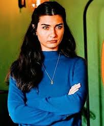 Tuba büyüküstün has graduated from state conservatory. Pin By Cam Rbl On Tuba Buyucustun In 2021 Fashion Tuba Buyukustun Actors