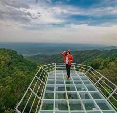 Apakah ada hal menarik yang bisa dilakukan di yogyakarta saat liburan yang belum. Libur Natal Tahun Baru Ini Daftar 5 Tempat Wisata Jogja Terbaru 2020 Yang Instagramable Kabar Joglo Semar