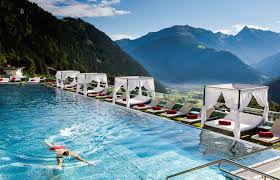 Endlose Weite Die 8 Schonsten Infinity Pools In Osterreich Momondo Entdecken