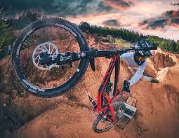 5 664 me gusta 38 comentarios bienvenido aguado bienvenidoaguado en instagram seatgrabs au mountain bike art mountain bike action downhill bike