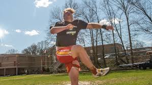 Benjamin Shue sets new PR with discus throw of 193 feet