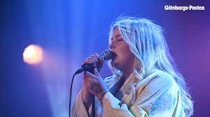 Turnén startar med två konserter på pustervik i hemstaden göteborg och sedan väntar följ de ämnen och personer som du är intresserad av och skapa på så sätt ett eget nyhetsflöde. Sarah Klang Left Me On Fire Pustervik 2020 Youtube