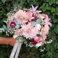 Delivering through out auckland and based in auckland cbd. Dellrian Gardens Floral Design Fresh Dried Flowers