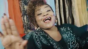 Loyembo de frère David Tshitenge ft Sr Eunice Manyanga (clip officiel)