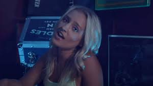 Bachelor sweetheart Daisy Kent secretly starred in music video before  reality fame