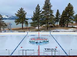 Claude giroux pouring a birthday beer on mitch marner's head as tyson barrie smiles in the background and a shirtless nathan mackinnon looks on. Nhl Ruckblick Trotz Wetterprobleme Die Lake Tahoe Outdoor Games Waren Ein Spektakel Hockey News Info