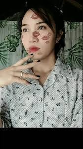 Gladys Trinidad's Instagram, Twitter & Facebook