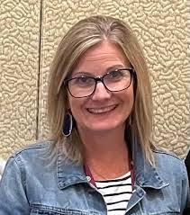 Melissa Compton's Instagram, Twitter & Facebook