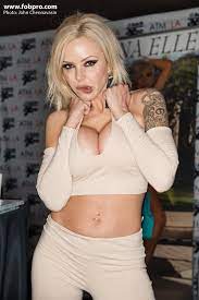 AVN Adult Entertainment Expo 2016 Day 4 (Page 16 of 22) - FOB Productions