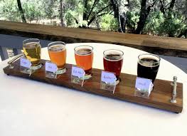 Beer Flight Set With Glasses Walnut Wood Beer Tasting Set Etsy Beer Wood Beer Sampler Beer Tasting