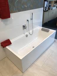 Badewannenaufsatz / duschabtrennung aus glas oder kunststoff als spritzwasserschutz für die badewanne günstig online kaufen. Bette Lux Badewanne Weinkopf Gmbh
