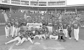 Two valedictorians for San Manuel