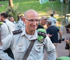 מקבל לידי את הפיקוד על. Xpuvdxwf Upodm