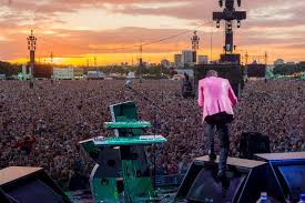 The flowers family is headed to utah — specifically, park city — as soon as brandon sells his famous estate in las vegas' rancho circle historic his band, the killers, are from las vegas. Inkl The Killers Announce Open Air Concert For Dublin S Malahide Castle In Summer 2020 Irish Mirror
