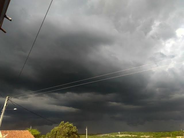 Resultado de imagem para chuva no ceará"