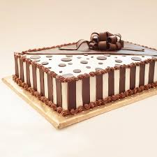 Flower birthday cake designs don't come much easier than this! Buy Send Chocolate Gift Cake 3 Kg Eggless Online Ferns N Petals