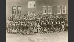 Residential schools for indigenous children existed in canada from the 17 th century until the late 1990s. How Residential School Trauma Of Previous Generations Continues To Tear Through Indigenous Families Cbc News