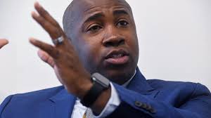 Do you love Erie? Have you wanted to learn more about the city you love?  Plan to join the Erie Ambassador Program. The program will take place