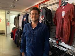 Fc köln fanshop kannst du alle merchandise artikel wie trikots, schals, fahnen, accessoires und vieles mehr bestellen. Fc Koln Fanshop Bahnhof