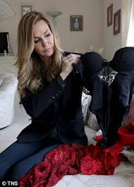 — former employees at a suburban twin peaks restaurant have filed federal complaints claiming the company forced them to . Former Servers At Twin Peaks Restaurant File Sexual Harassment Lawsuit Daily Mail Online