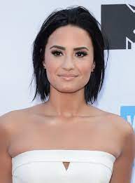Demi lovato long straight hair: Pin On Makeup