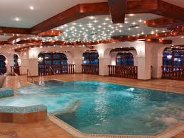 De aici se pot face excursii la marea neagra, în bucovina, cu vestitele sale manastiri, în maramures, pe. Hotel Aurelius 5 Poiana Brasov Romania Oferta Cazare