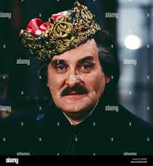 Travesty actor hi-res stock photography and images