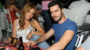 Ο γιάννης τσιμιτσέλης αντικρίζοντας όλα αυτά τα σχόλια, θέλησε να δώσει τη δική του απάντηση μέσα από τα instagram stories του, γράφοντας χαρακτηριστικά: Giannhs Tsimitselhs Kai Basw Laskarakh Pantreythkan Http Www Greekradar Gr Giannis Tsimitselis Ke Vaso Laskaraki Pa Couple Photos Scenes Dakota Fanning