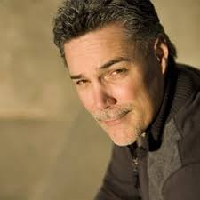 Biografía de Sylver Logan Sharp