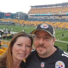 What are great gift ideas for a graduating senior living