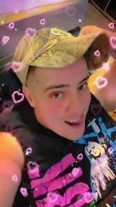 Names Amanda im 33, looking for friends to play with caleb-james2021 i do  builds and zero and blitz